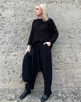 Nunchi Low-Crotch Pants Black